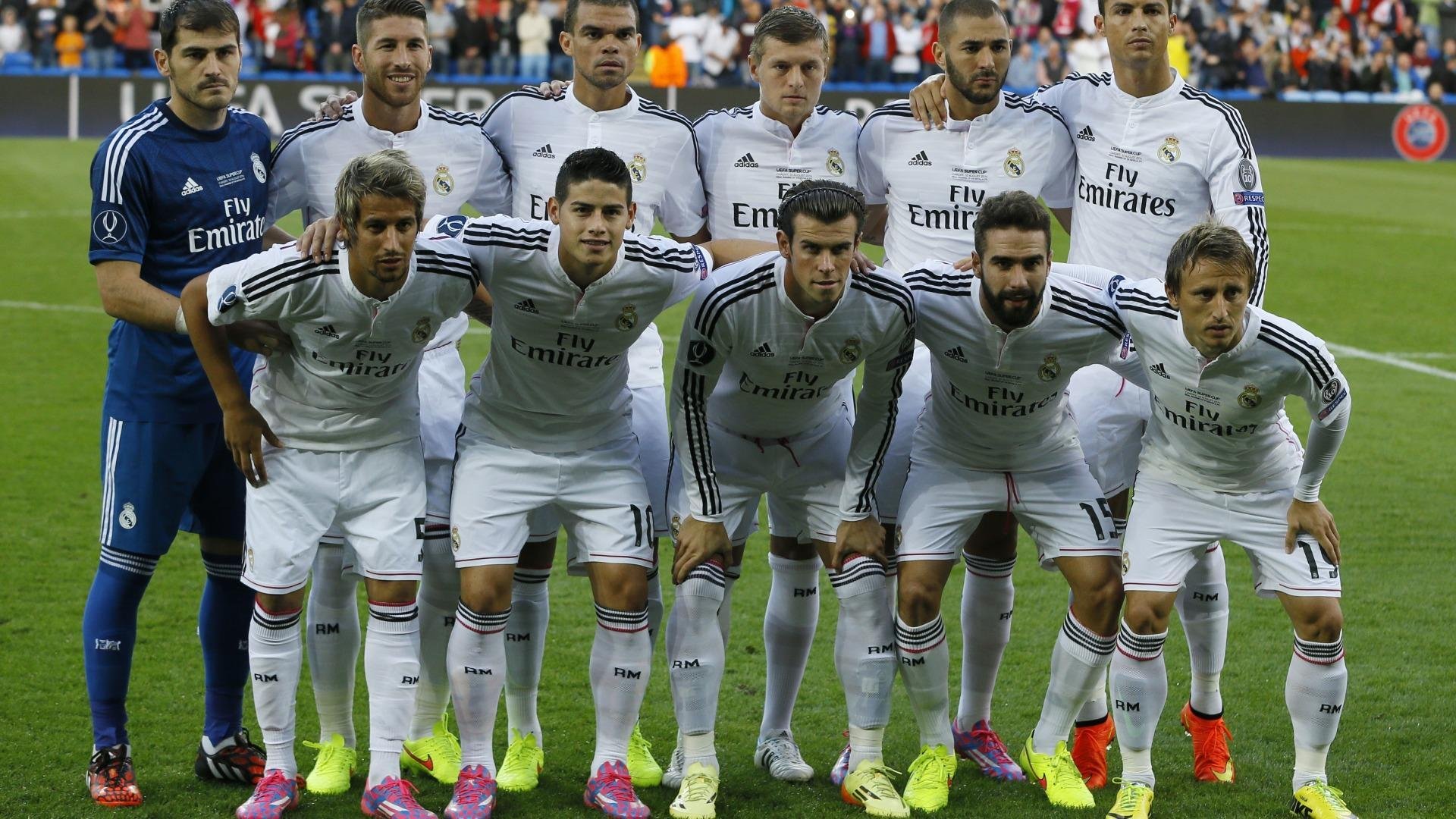 欧冠比赛分析成为球迷热议话题